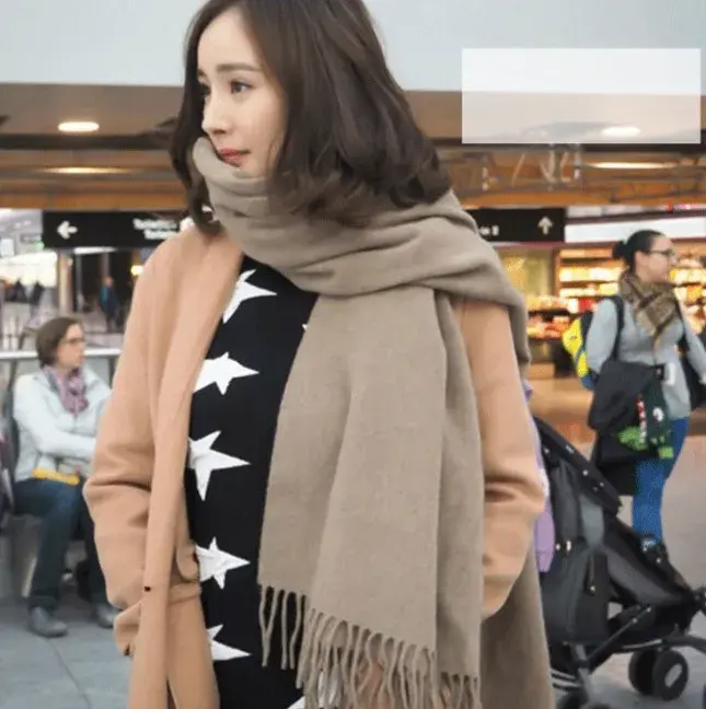 開箱｜時尚感飆升！Acne Studios check scarf 100% wool 圍巾