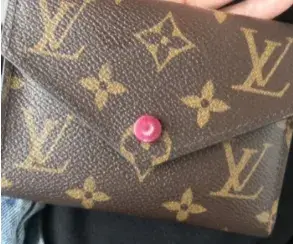 開箱|Louis Vuitton LV M60531 發財包 序號位置
